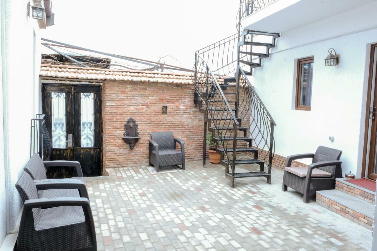 3 Studio Tbilisi Buitenkant foto